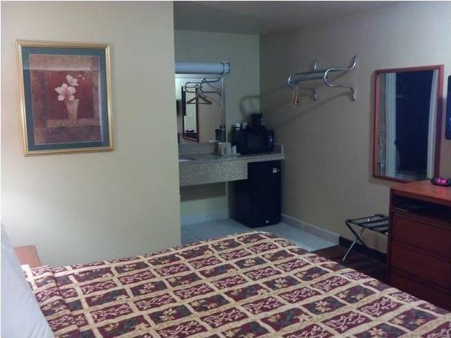 Deluxe Inn Stamford Habitación foto